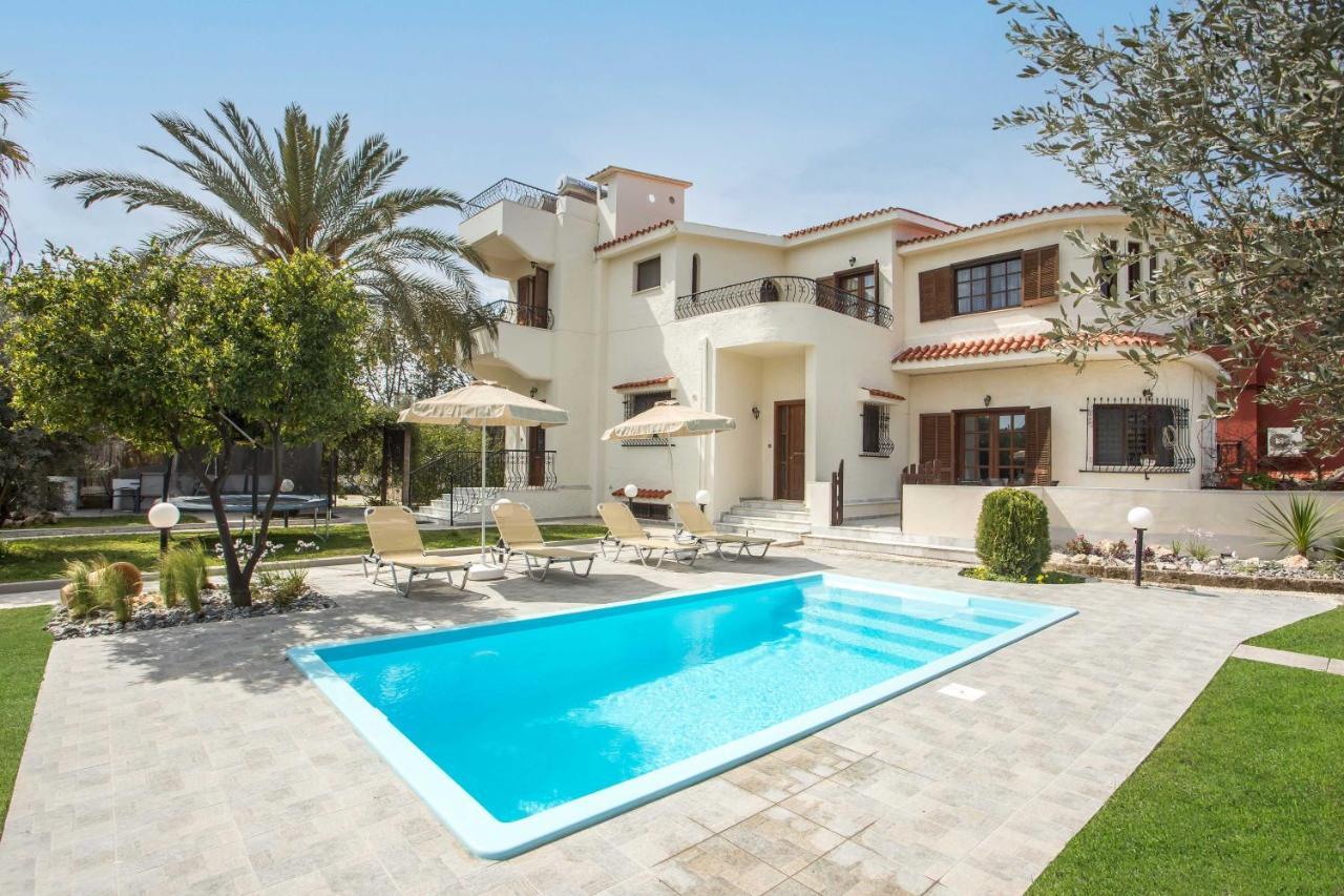 Hriska Luxury * Ixia (Rhodes)